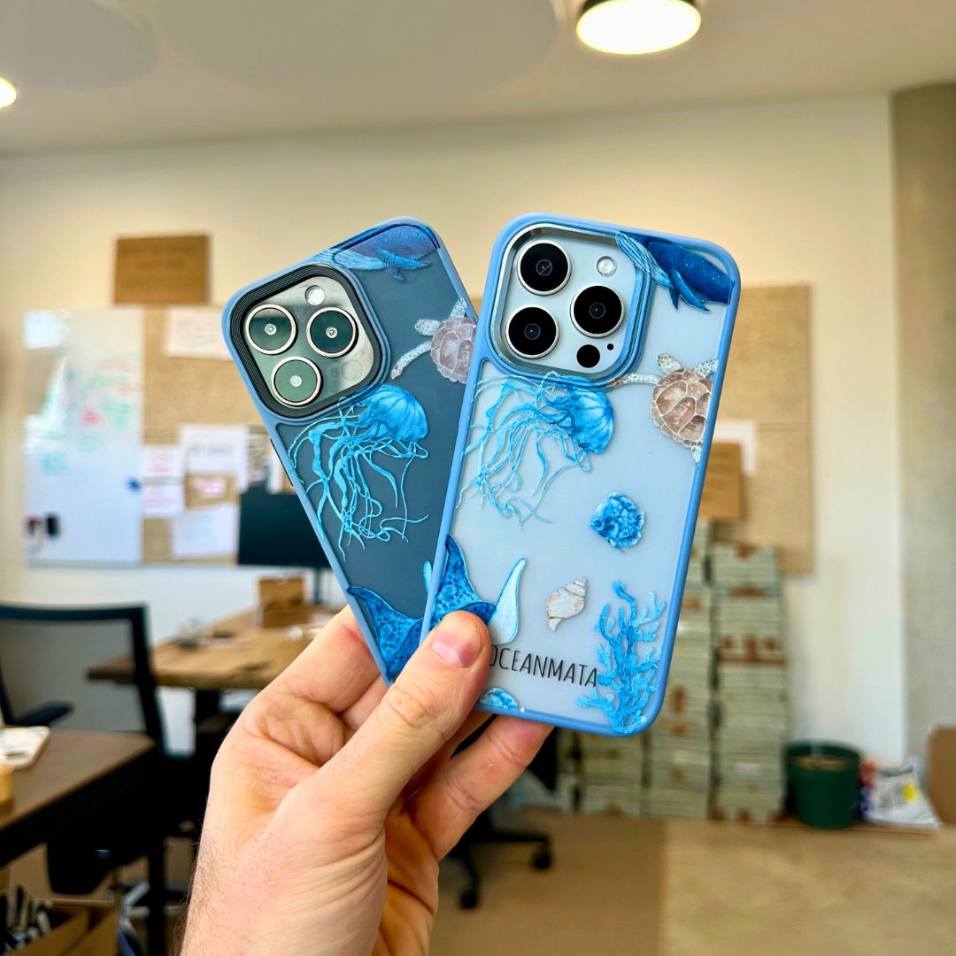 iPhone 15 pro Hülle - Schildkröte bunt - "Turtle & Friends" - nachhaltig