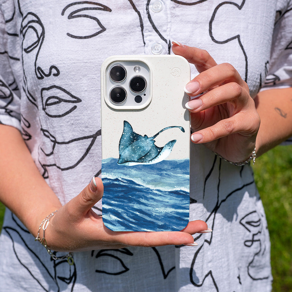 iPhone 13 pro case - white Manta - "Manta Wave" - sustainable