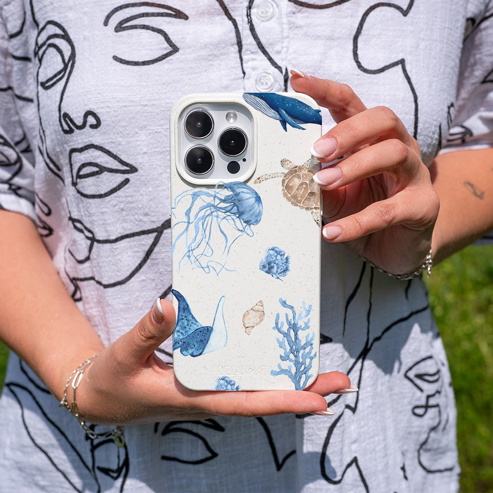 iPhone 14 case - white turtle - "Turtle & Friends" - sustainable