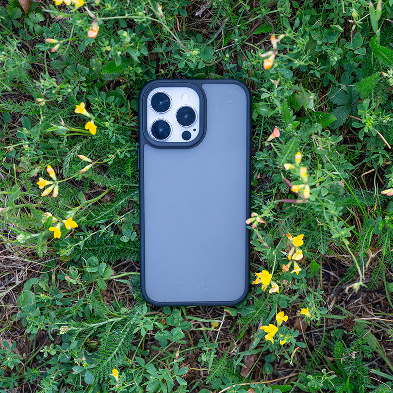 iPhone 15 pro Hülle - durchsichtig grau - nachhaltig – Ansicht 4