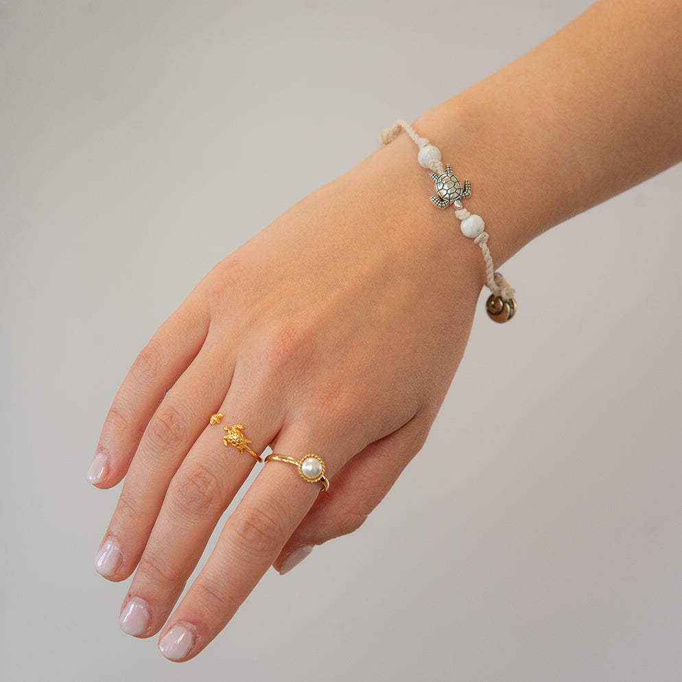 Bracelet white "TURTLE"