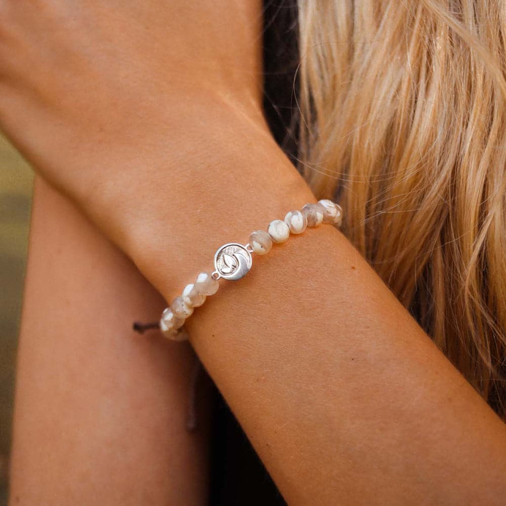 Bracelet white "MANTA"